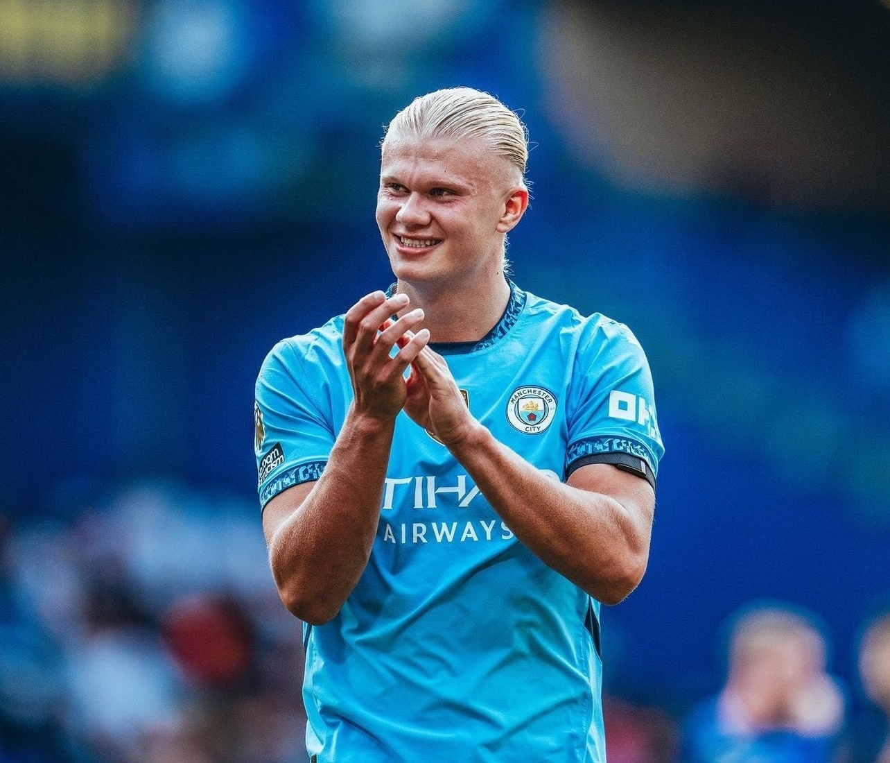 哈兰德焦点对战,C罗与30激战巴塞罗那分钟,反败为胜胜负难料!再创辉煌时刻 哈兰德焦点对战,C罗与30激战巴塞罗那分钟,反败为胜胜负难料!再创辉煌时刻