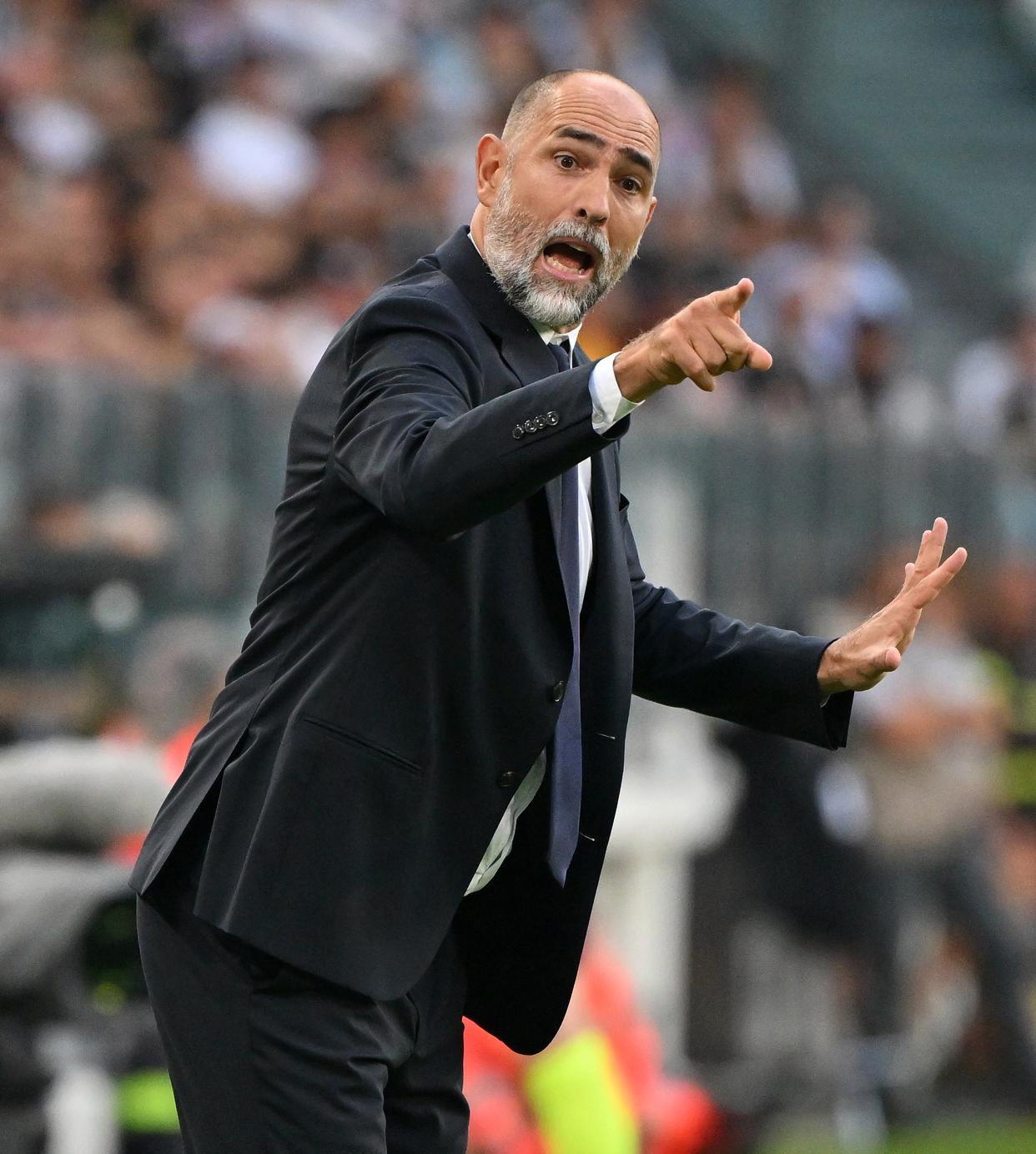 包含赛后尤文图斯备战意甲费德勒连续七场比赛得分超过关键助攻之后，那不勒斯今晚再遭质疑的词条